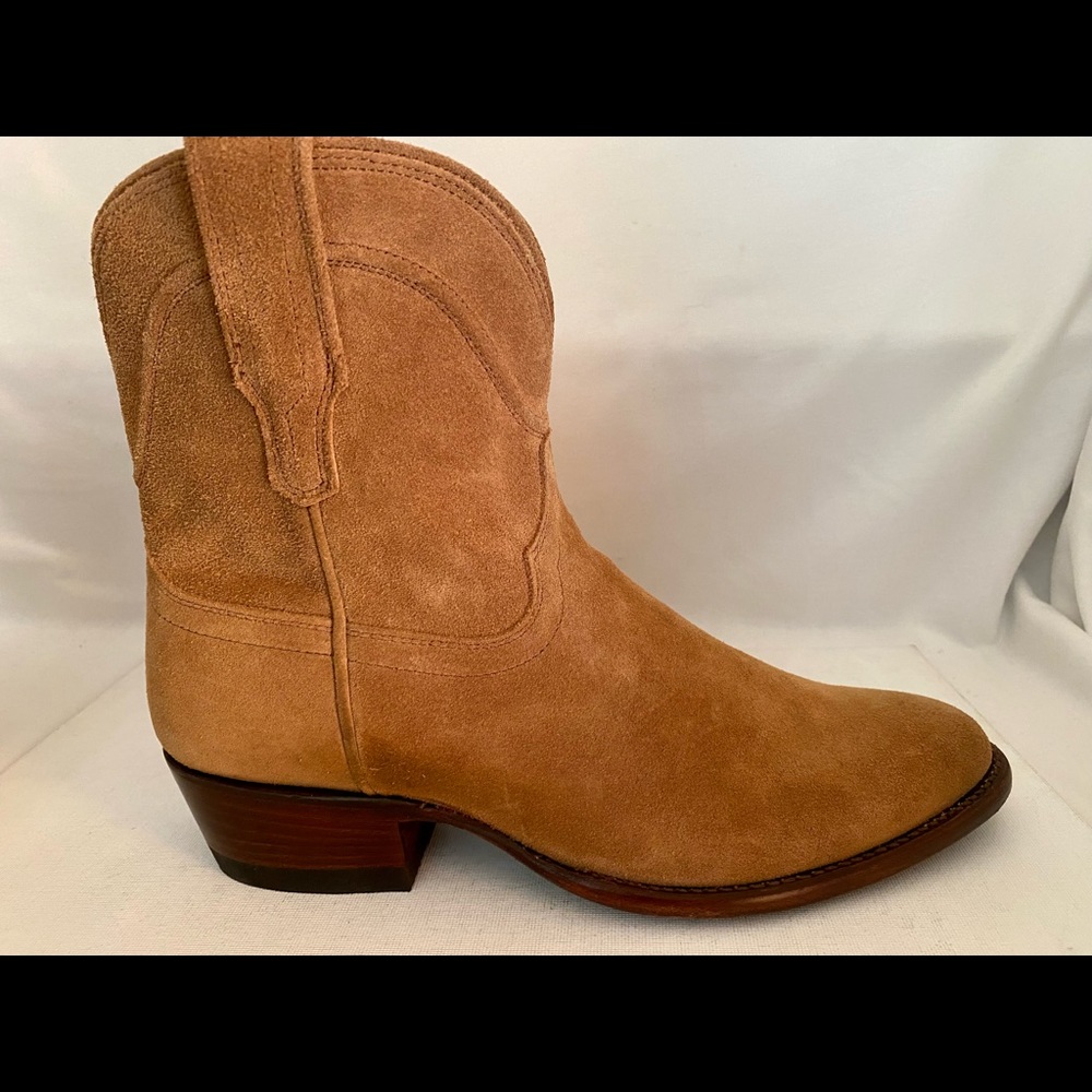 Tecovas Tan Ankle Boots with Classic Design